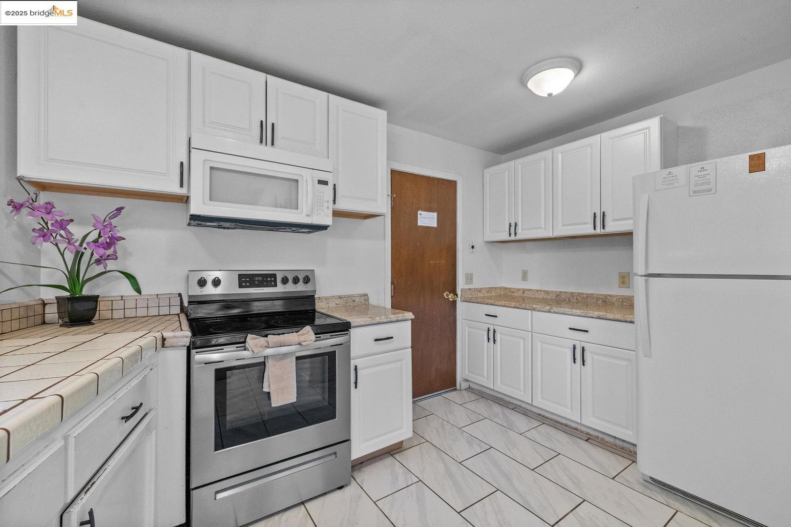 Groveland, California 95321, United States, 4 Bedrooms Bedrooms, ,3 BathroomsBathrooms,Residential,Active,249653