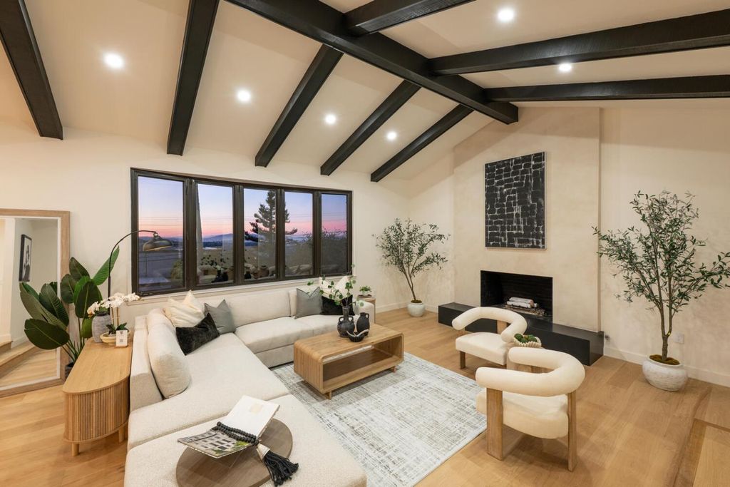 Photo of 2612 Lincoln Avenue, Belmont, CA 94002 (MLS # ML82038602)