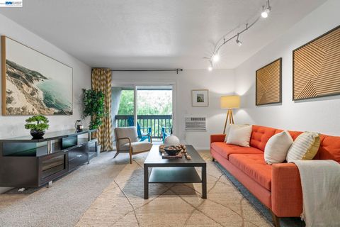 Photo of 1087 Murrieta Blvd #331, Livermore, CA 94550 (MLS # 41131508)