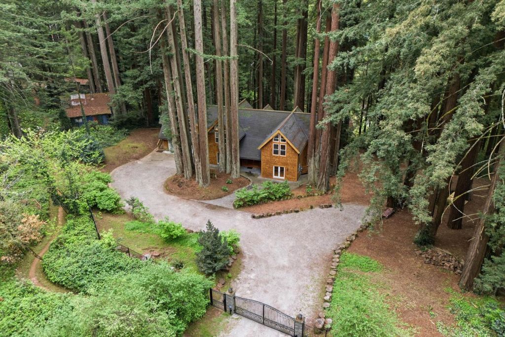 Photo of Woodside, CA 94062 (MLS # ML82041075)