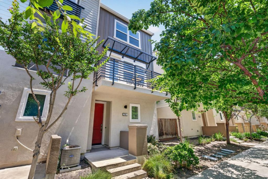 Photo of 796 N 10th Street #1, San Jose, CA 95112 (MLS # ML82048159)