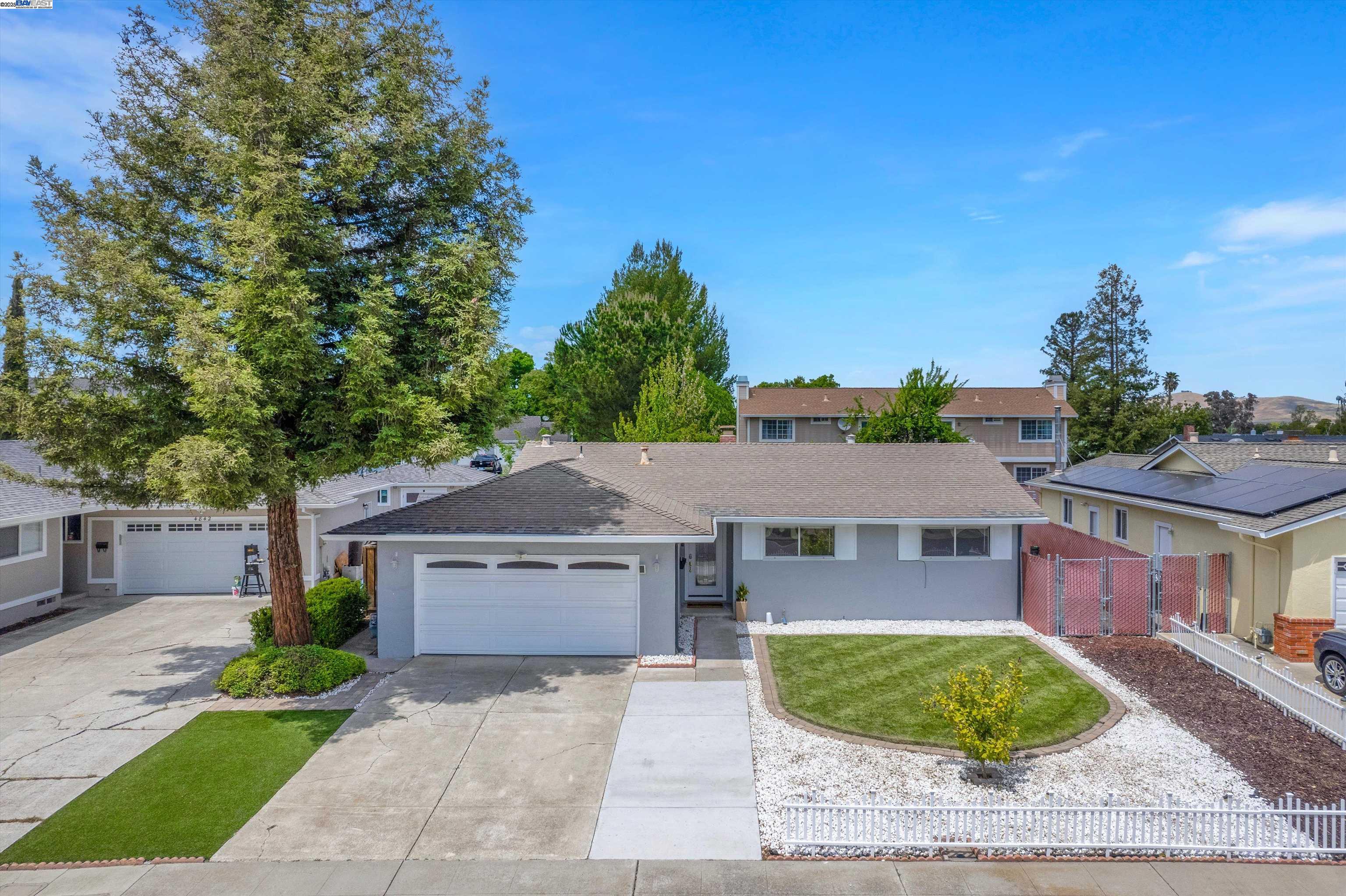4854 Lantana Ave