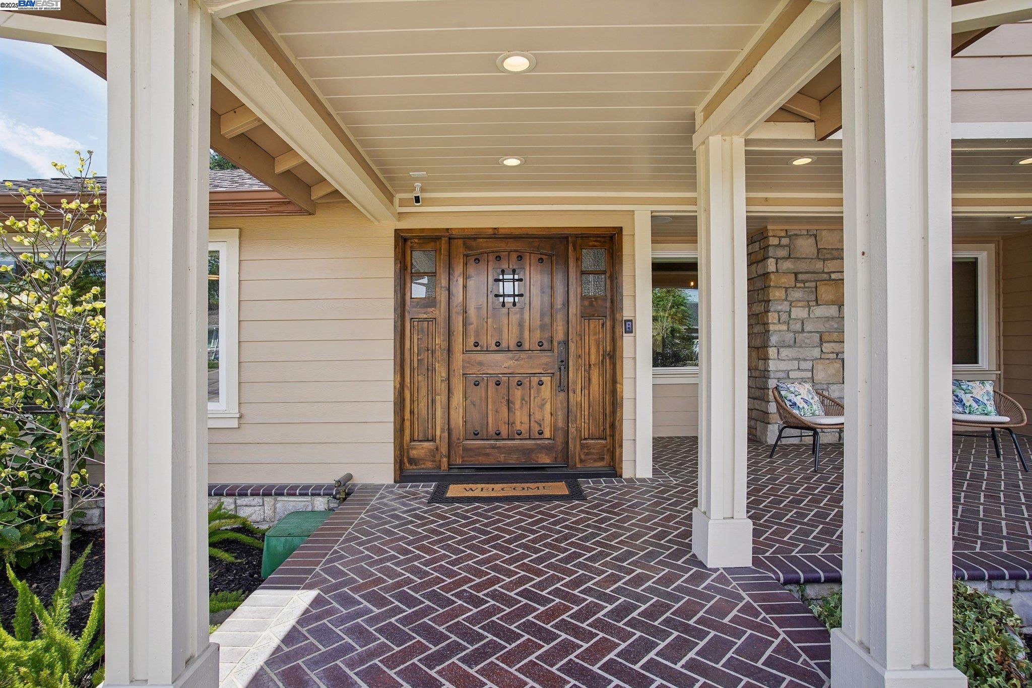 221 El Sobrante Dr