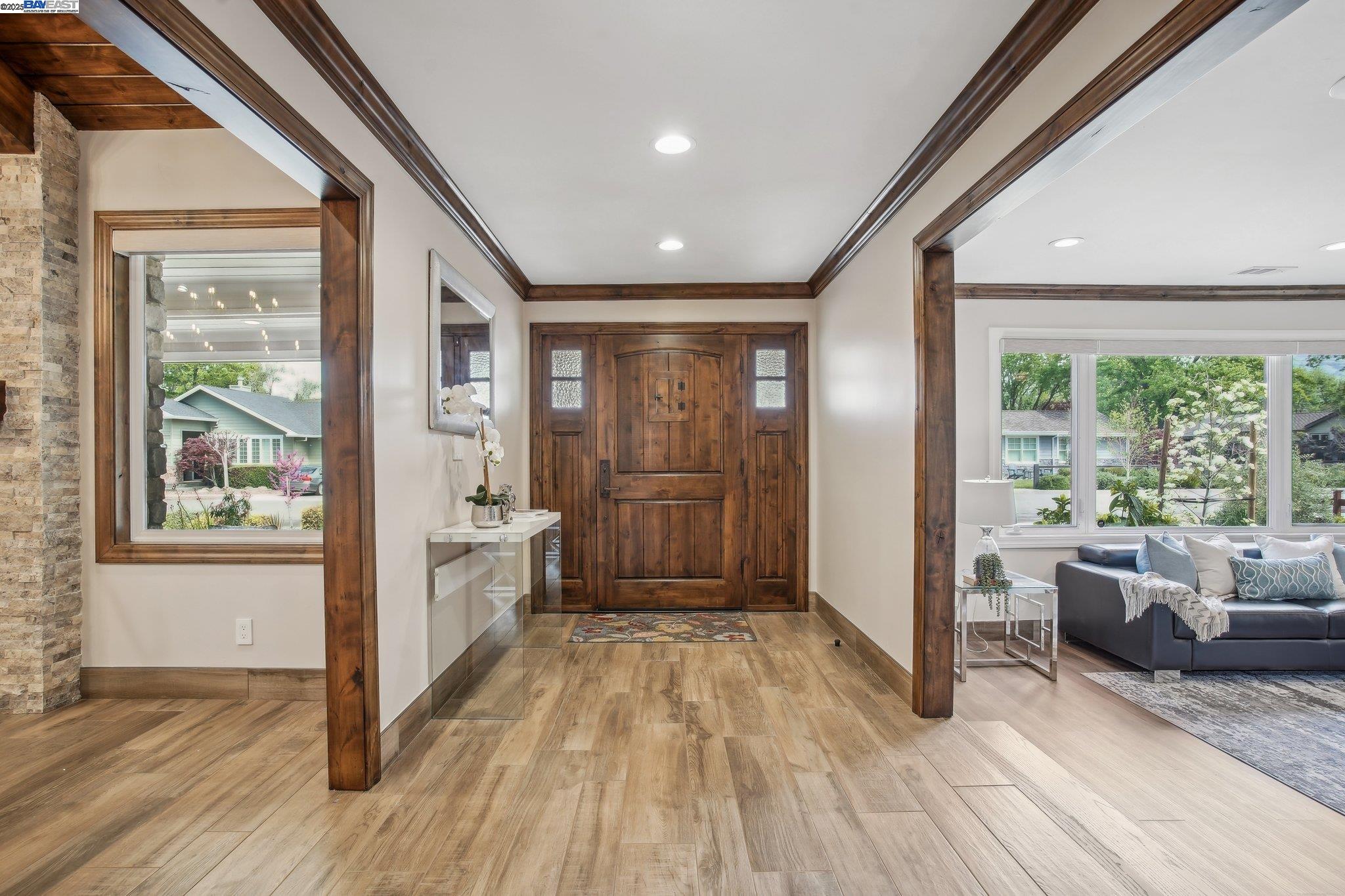 221 El Sobrante Dr