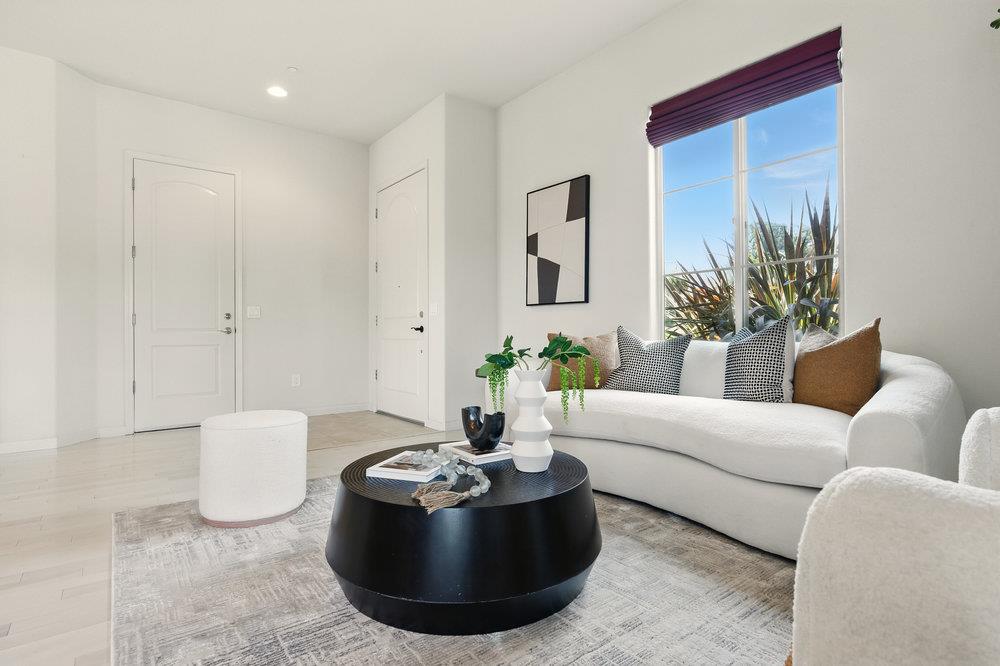 Hayward, California 94541, United States, 4 Bedrooms Bedrooms, ,3 BathroomsBathrooms,Residential,Active,247843