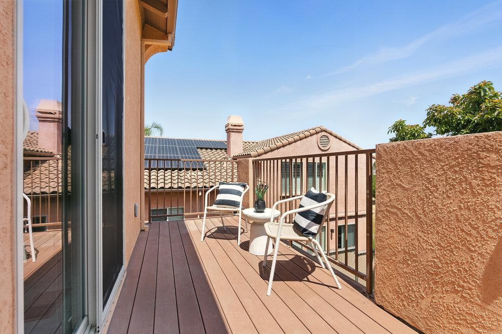 Hayward, California 94541, United States, 4 Bedrooms Bedrooms, ,3 BathroomsBathrooms,Residential,Active,247843