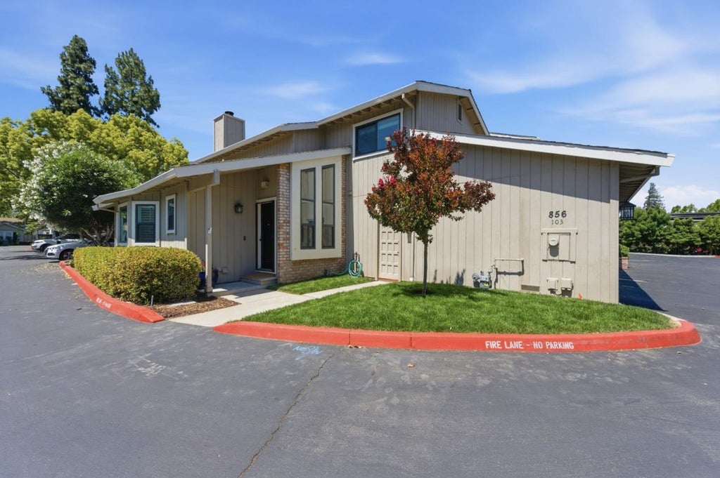 Photo of 856 Minnesota Avenue #103, San Jose, CA 95125 (MLS # ML82054758)