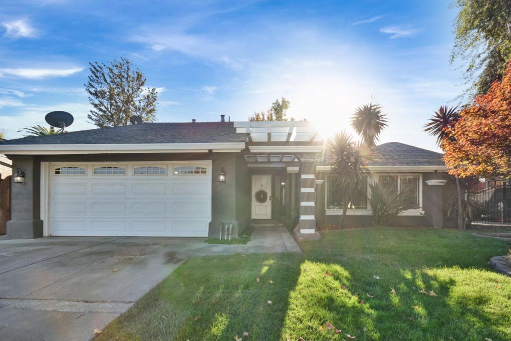 Photo of 7143 Via Lomas, San Jose, CA 95139 (MLS # ML82026228)