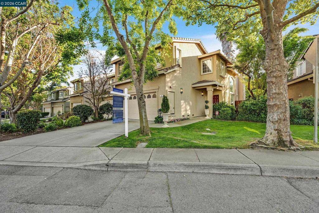 Photo of 15 Creekside Dr, San Ramon, CA 94583 (MLS # 41129085)