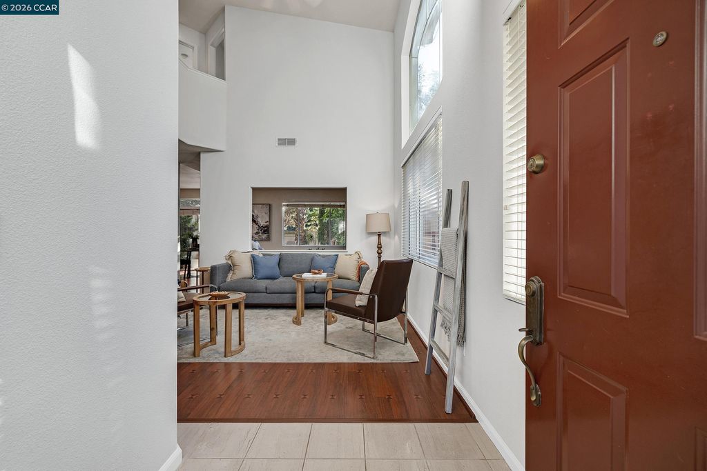 Photo of 15 Creekside Dr, San Ramon, CA 94583 (MLS # 41129085)