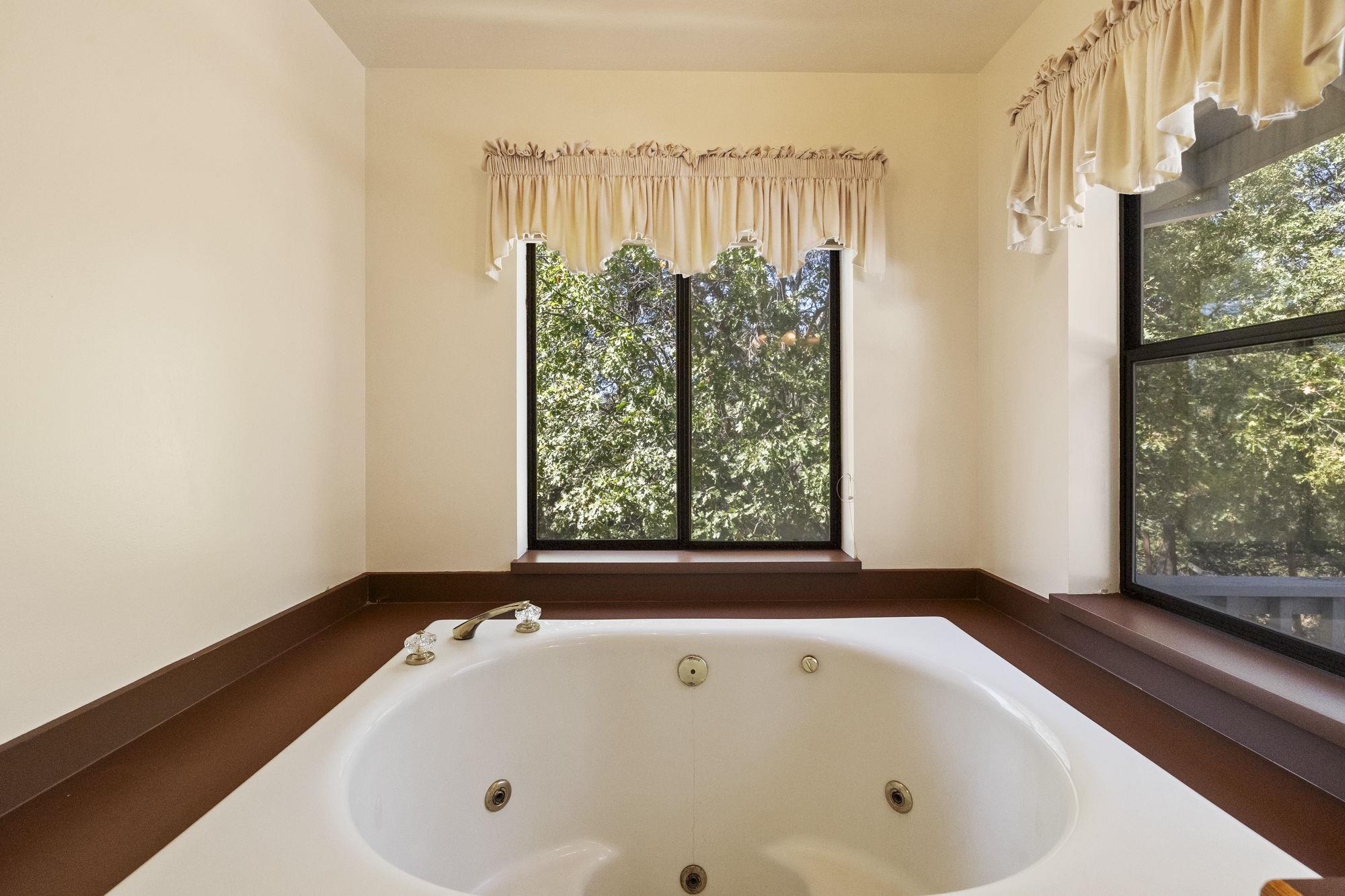 Sonora, California 95370, United States, 3 Bedrooms Bedrooms, ,3 BathroomsBathrooms,Residential,Active,22043