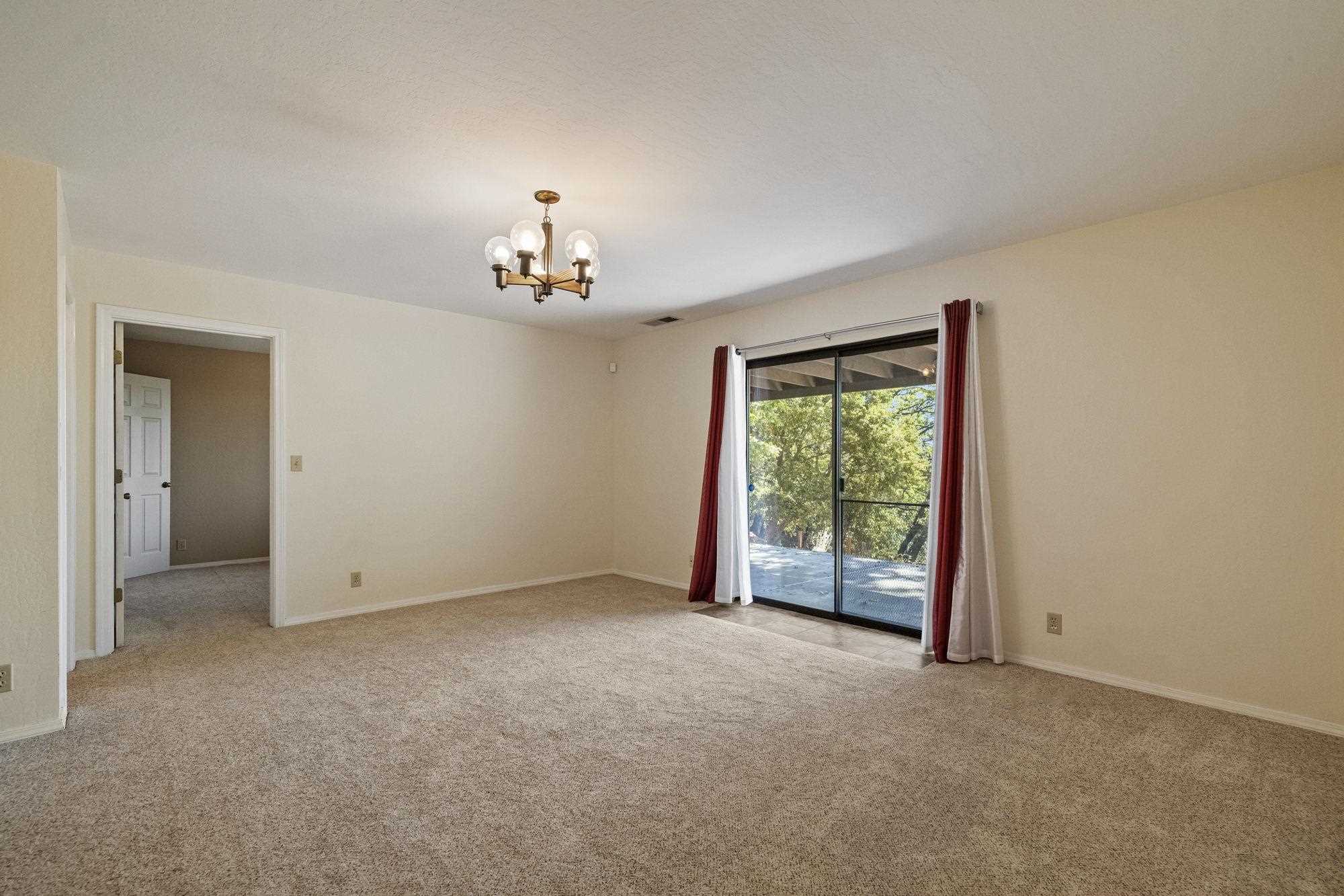 Sonora, California 95370, United States, 3 Bedrooms Bedrooms, ,3 BathroomsBathrooms,Residential,Active,22043