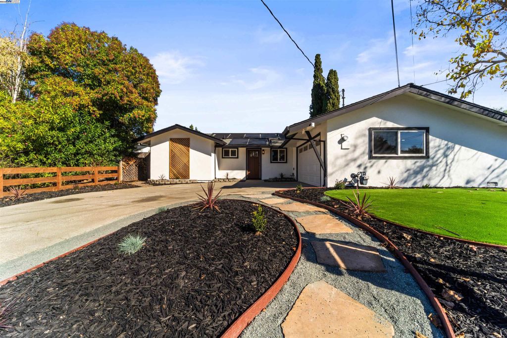 Photo of 4119 Churchill Dr, Concord, CA 94521 (MLS # 41117248)