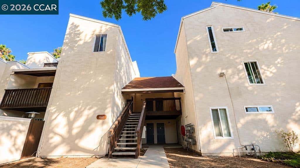 Photo of 1660 Laguna St #C, Concord, CA 94520 (MLS # 41143522)