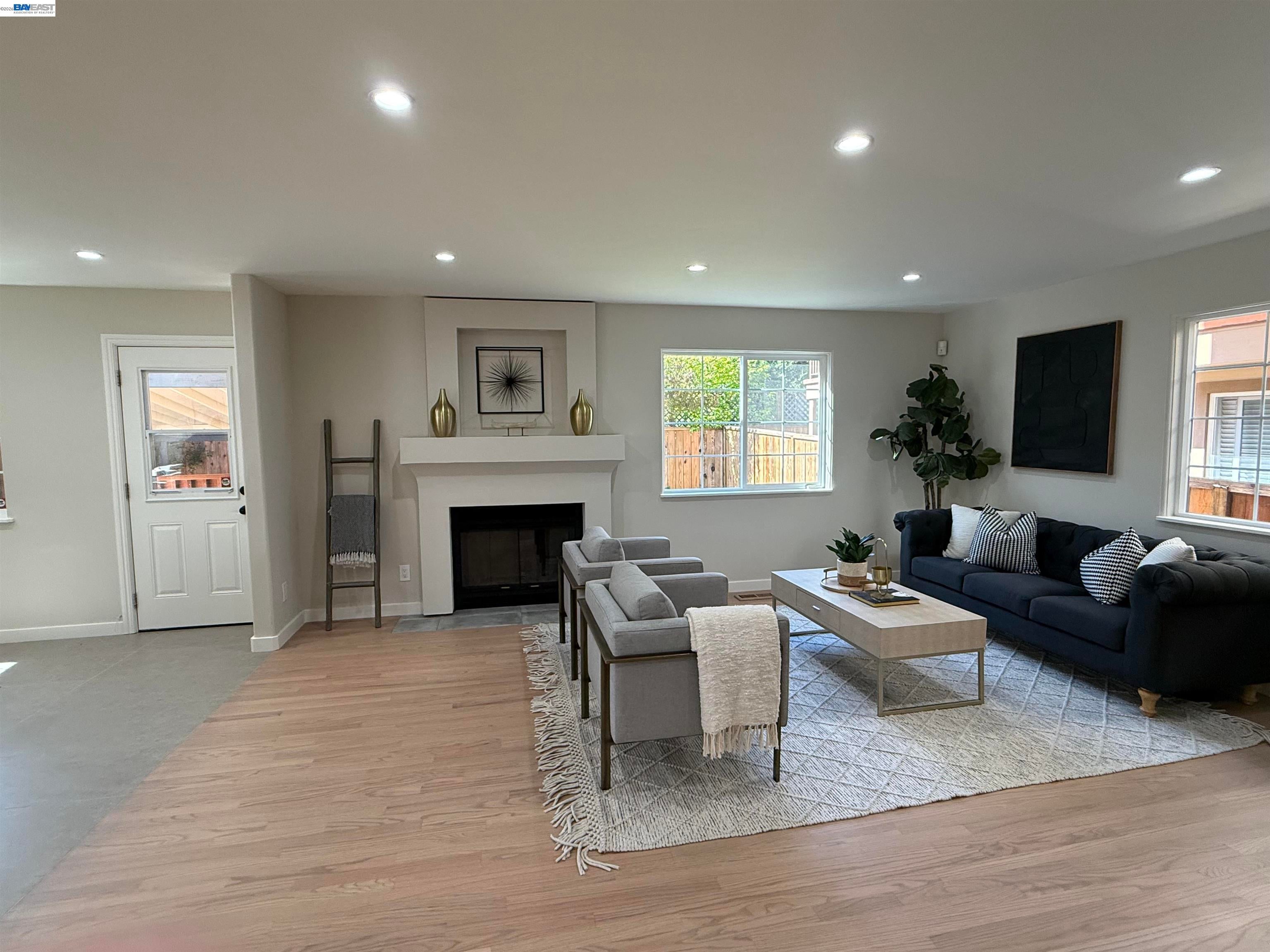 3933 Midvale Ave