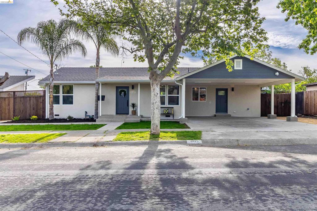 Photo of 3015 Stevenson St, Pittsburg, CA 94565 (MLS # 41128982)