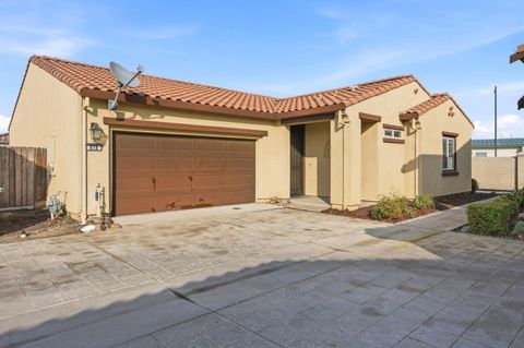 Photo of 618 Machado Street, Los Banos, CA 93635 (MLS # ML82033342)