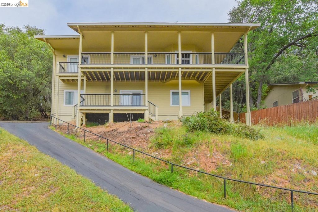 Photo of 294 S Arbona Circle, Sonora, CA 95370 (MLS # 41129147)