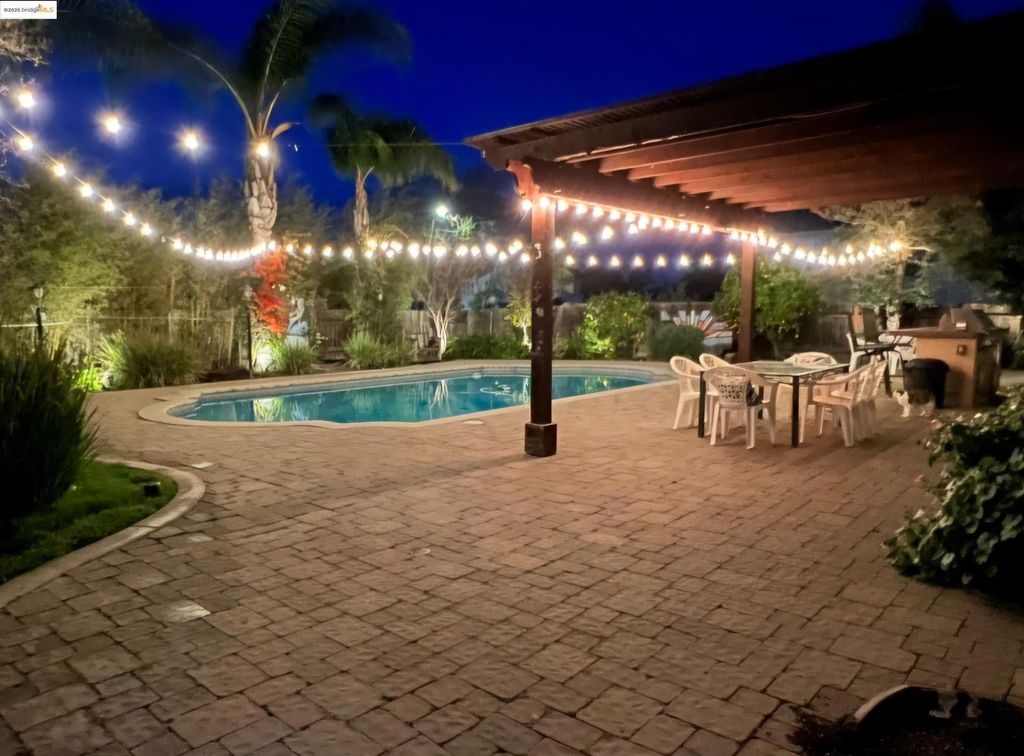 listing image 44