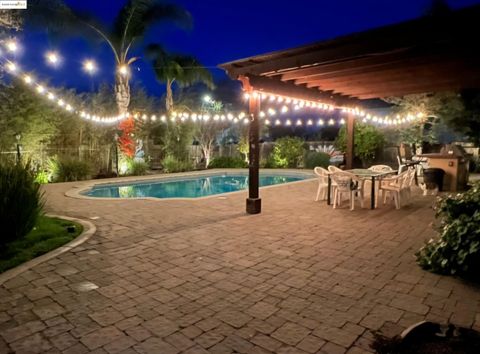 listing image 44