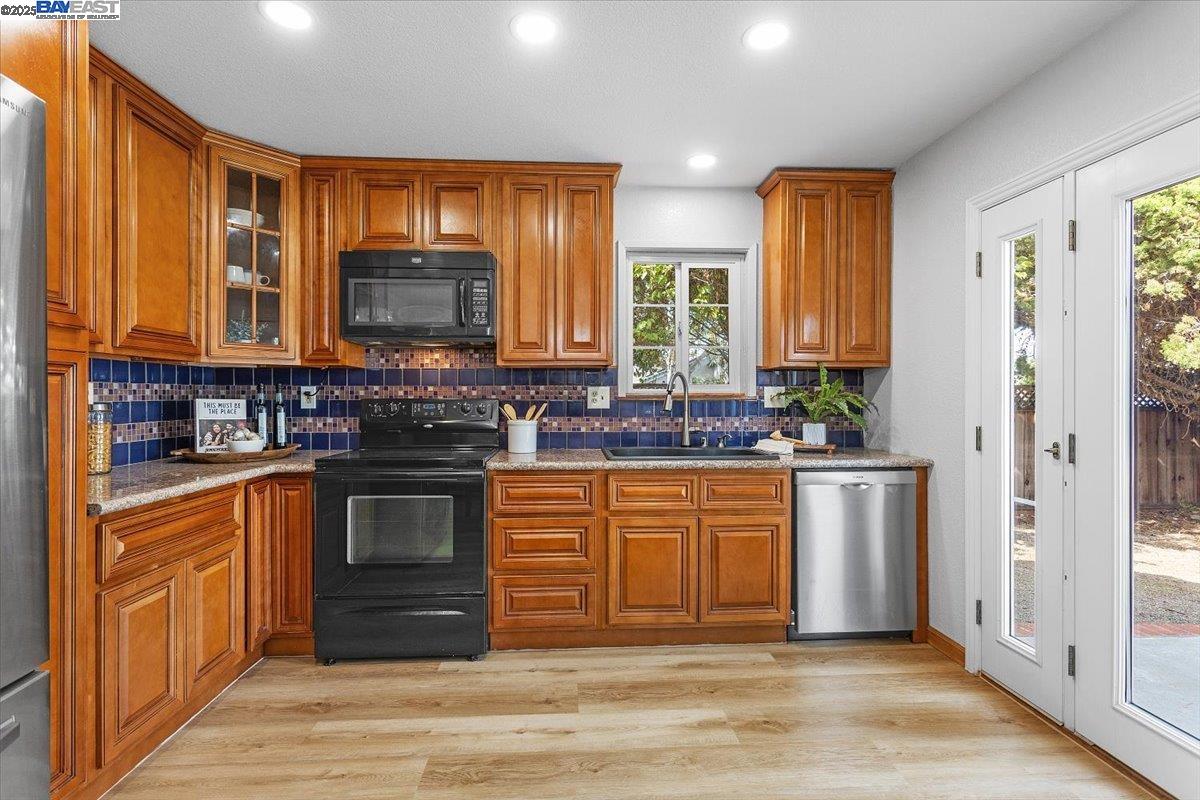 Union City, California 94587, United States, 2 Bedrooms Bedrooms, ,2 BathroomsBathrooms,Residential,Active,232608