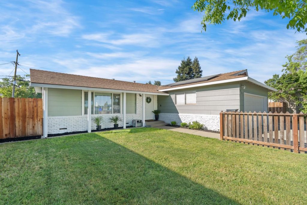 Photo of 816 Bowen Avenue, Modesto, CA 95350 (MLS # ML82040867)