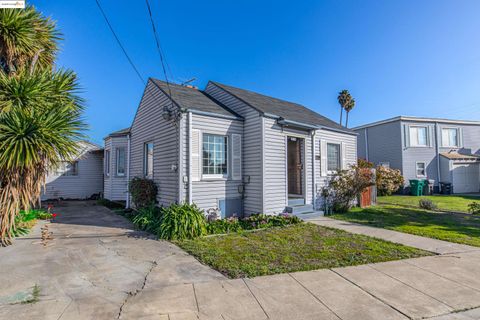 Photo of 10314 Sunnyside St, Oakland, CA 94603 (MLS # 41119099)