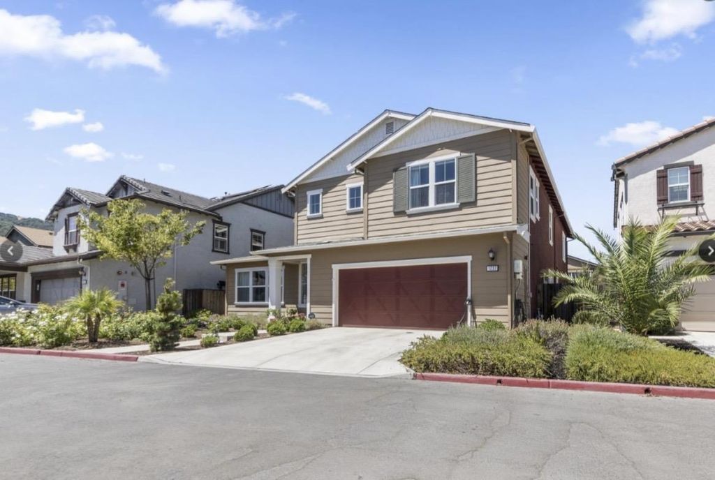 Photo of 1237 Viognier Way, Gilroy, CA 95020 (MLS # ML82047384)