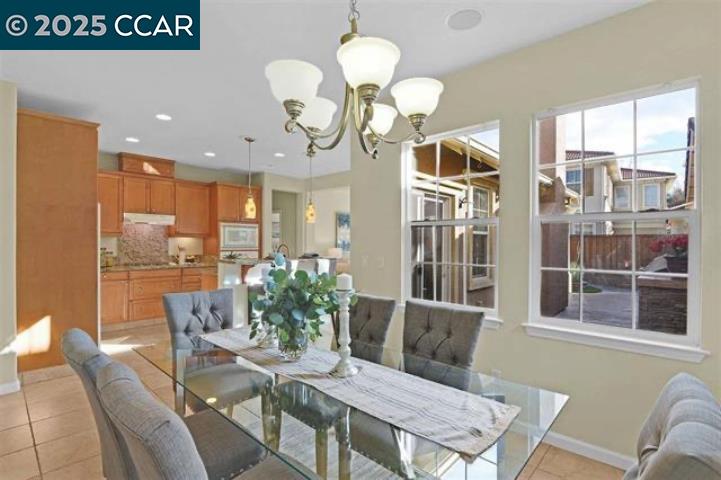 460 W Viento St