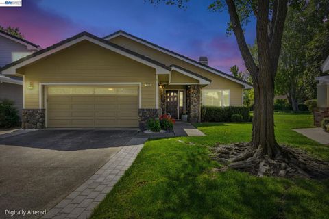 Photo of 7880 La Quinta Ct, Pleasanton, CA 94588 (MLS # 41130296)
