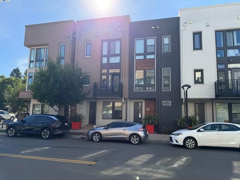 Photo of 39161 Declaration St, Fremont, CA 94538 (MLS # 41118861)