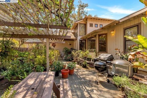 A home in El Sobrante