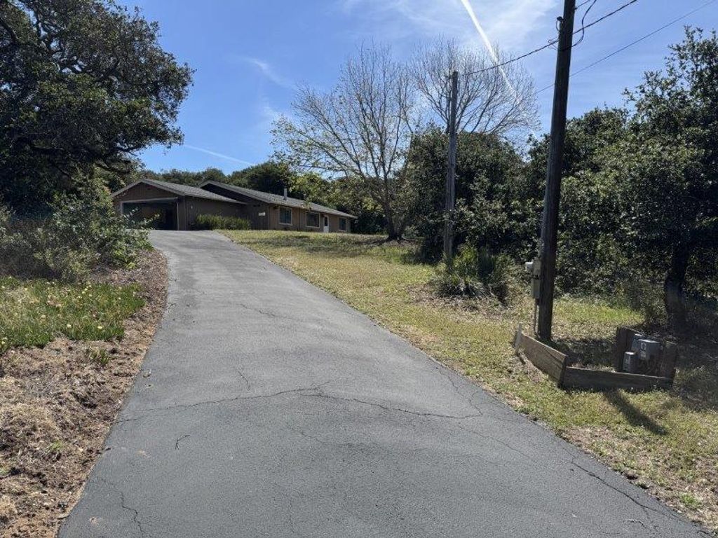 Photo of 6443 Tustin Road, Salinas, CA 93907 (MLS # ML82048090)