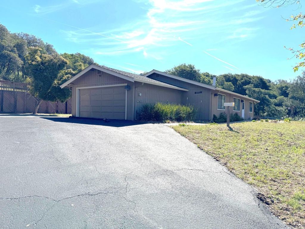 Photo of 6443 Tustin Road, Salinas, CA 93907 (MLS # ML82048090)