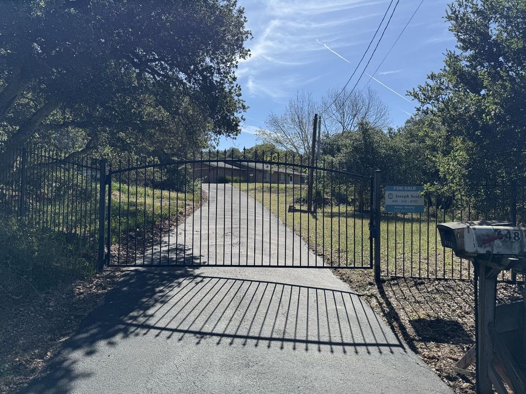 Photo of 6443 Tustin Road, Salinas, CA 93907 (MLS # ML82048090)