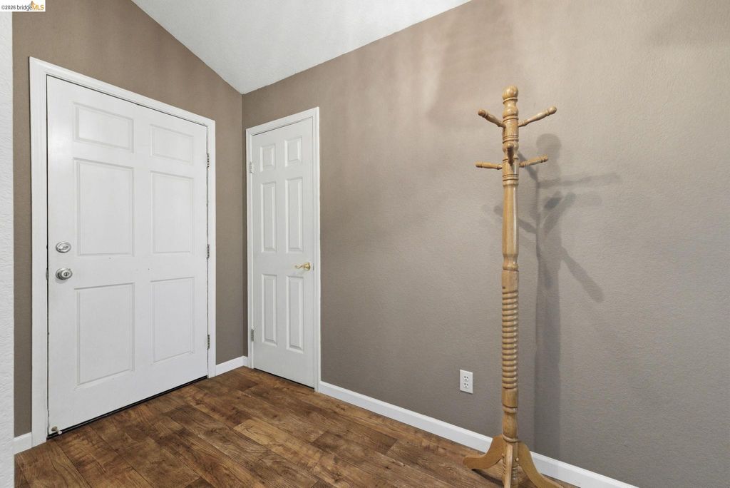 Photo of 12796 Cresthaven Dr, Groveland, CA 95321 (MLS # 41127625)