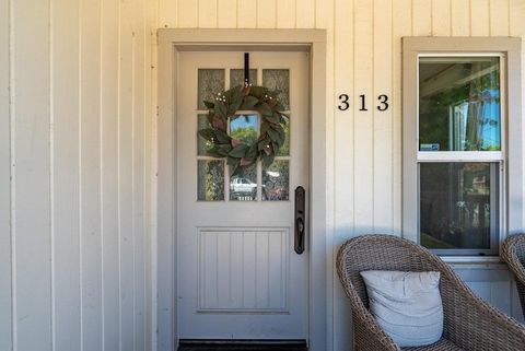 A home in San Juan Bautista