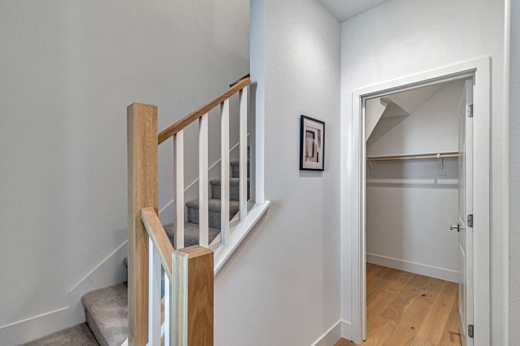 Photo of 1125 Esther Court, Palo Alto, CA 94303 (MLS # ML82041639)