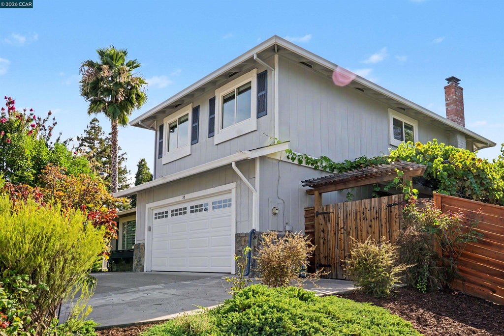 Photo of 38 Wildwood Ct, Pleasant Hill, CA 94523 (MLS # 41145676)