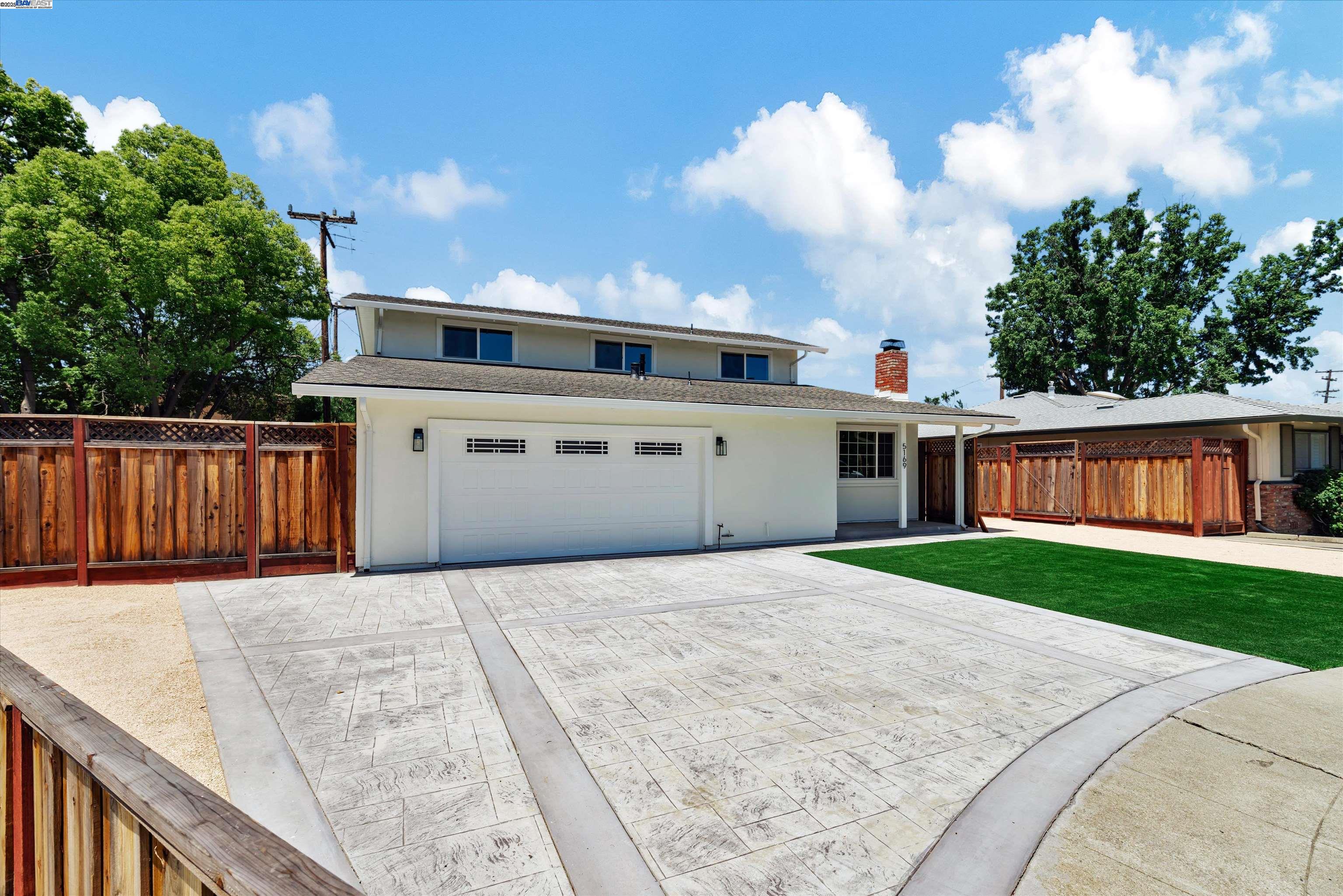 5169 Lillian Ct