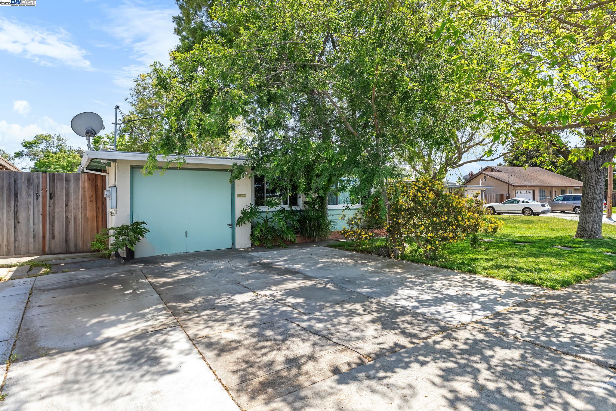 6364 Noel Ave