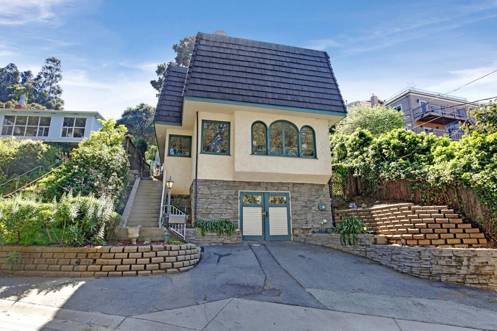 Photo of 37 San Francisco Avenue, Brisbane, CA 94005 (MLS # ML82038419)