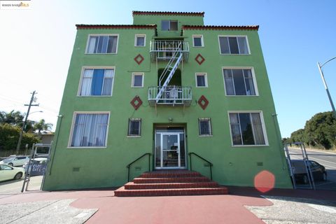 1458 E 33rd Street Oakland CA 94602