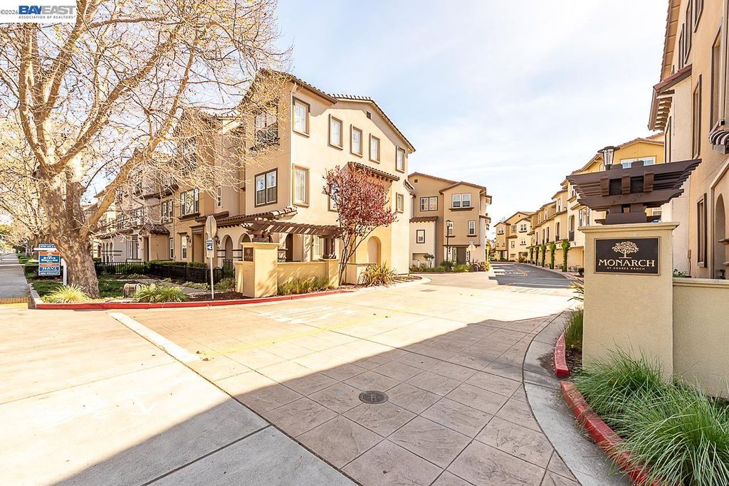 Photo of 33479 Alvarado Niles Rd, Union City, CA 94587 (MLS # 41126978)