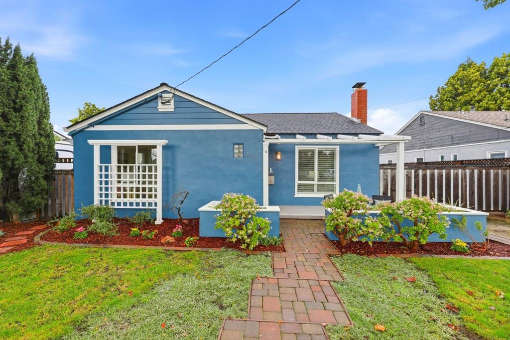 Photo of 1127 Pascoe Avenue, San Jose, CA 95125 (MLS # ML82035102)