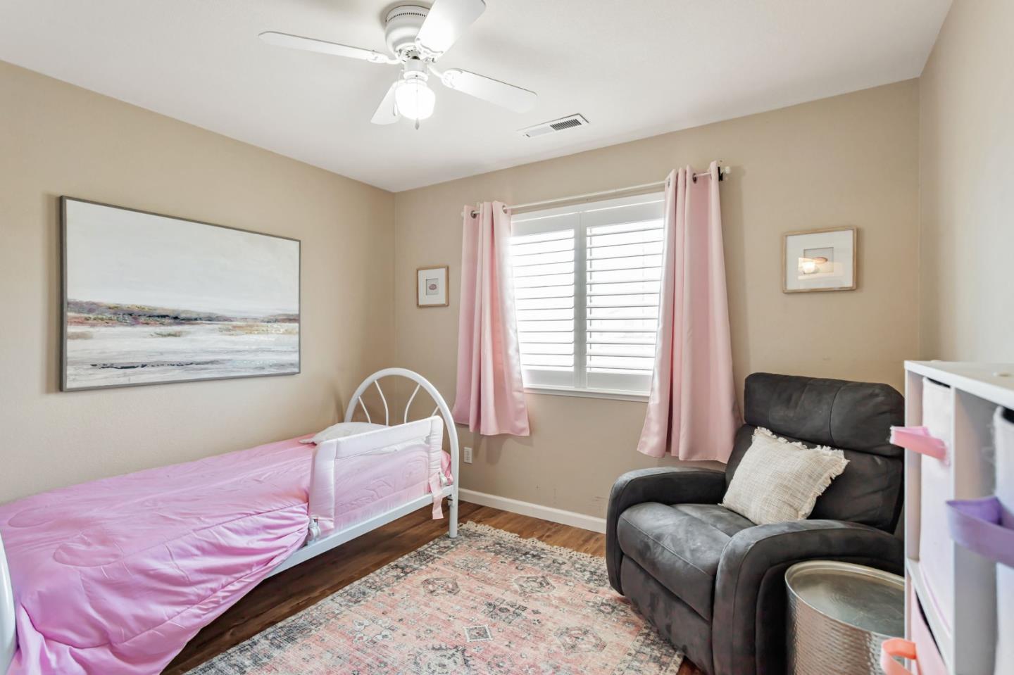 Hollister, California 95023, United States, 4 Bedrooms Bedrooms, ,3 BathroomsBathrooms,Residential,Active,207170