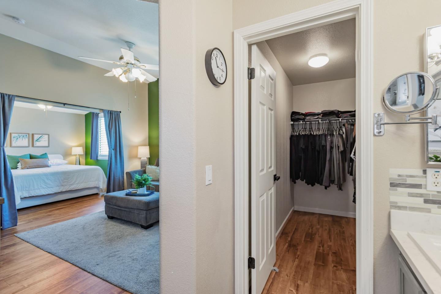 Hollister, California 95023, United States, 4 Bedrooms Bedrooms, ,3 BathroomsBathrooms,Residential,Active,207170