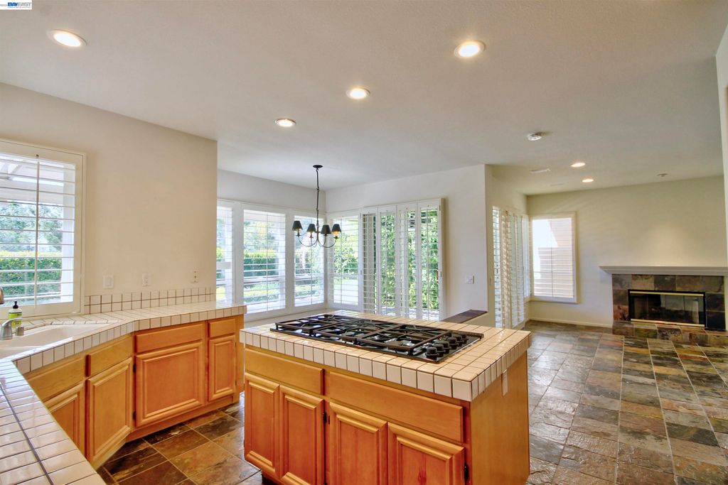 Photo of 45315 Camino Monzon, Temecula, CA 92592 (MLS # 41128512)