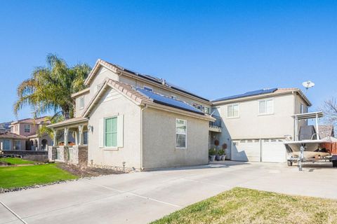 A home in Dos Palos