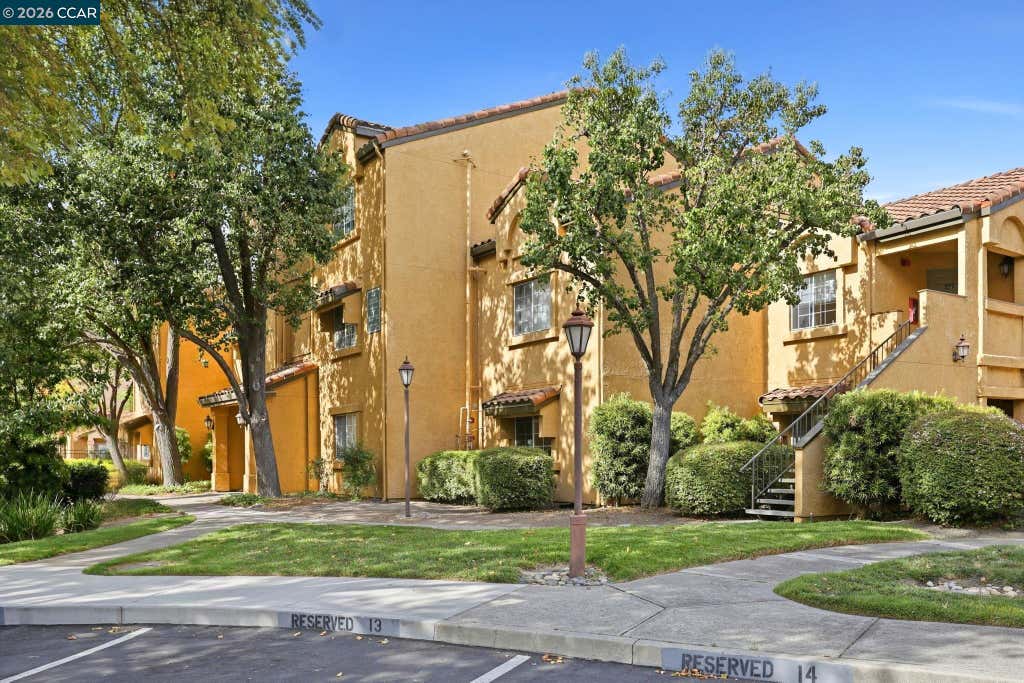 Photo of 460 Bollinger Canyon Ln #285, San Ramon, CA 94582 (MLS # 41145872)